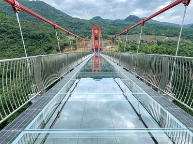 玻璃橋